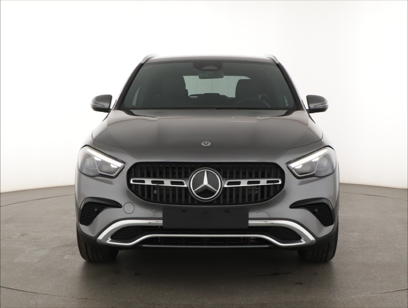 Mercedes-Benz GLA, 2025