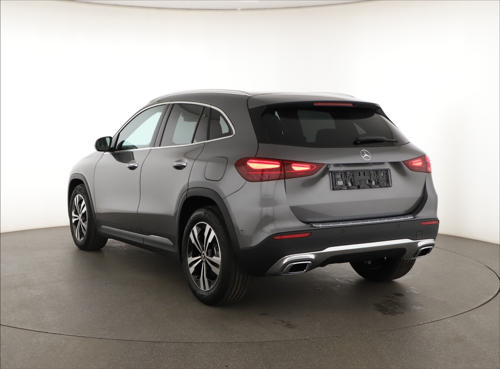 Mercedes - Benz GLA - 2025