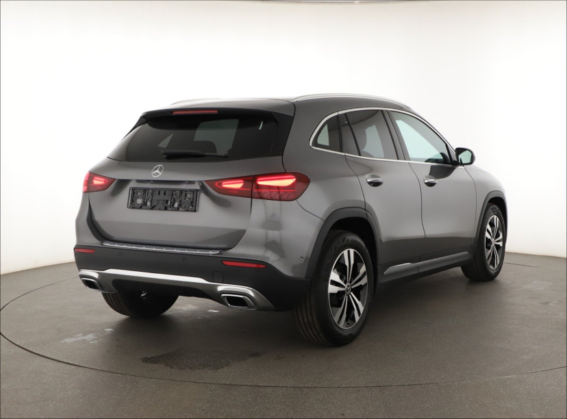 Mercedes-Benz GLA, 2025