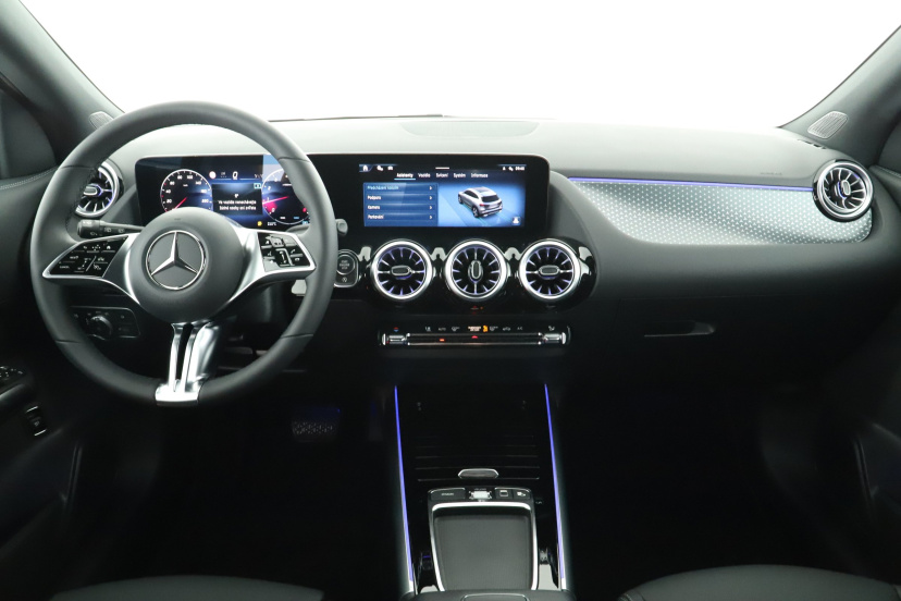 Mercedes-Benz GLA, 2025