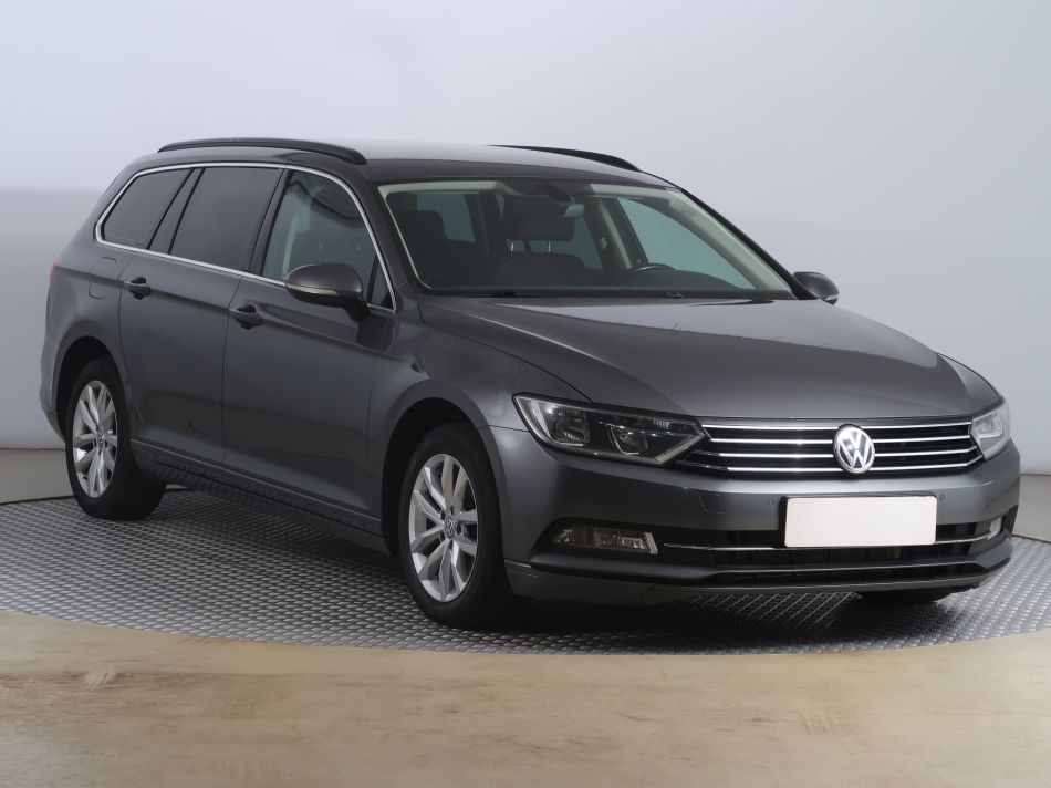 Volkswagen Passat - 2015