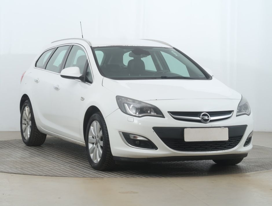 Opel Astra - 2013
