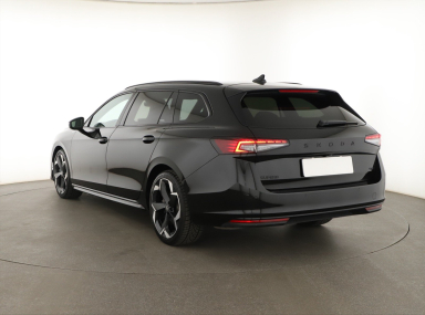 Škoda Superb - 2025