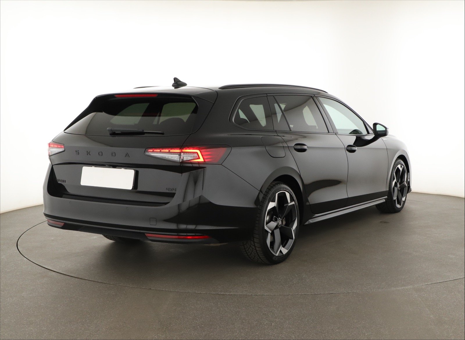 Škoda Superb - 2025