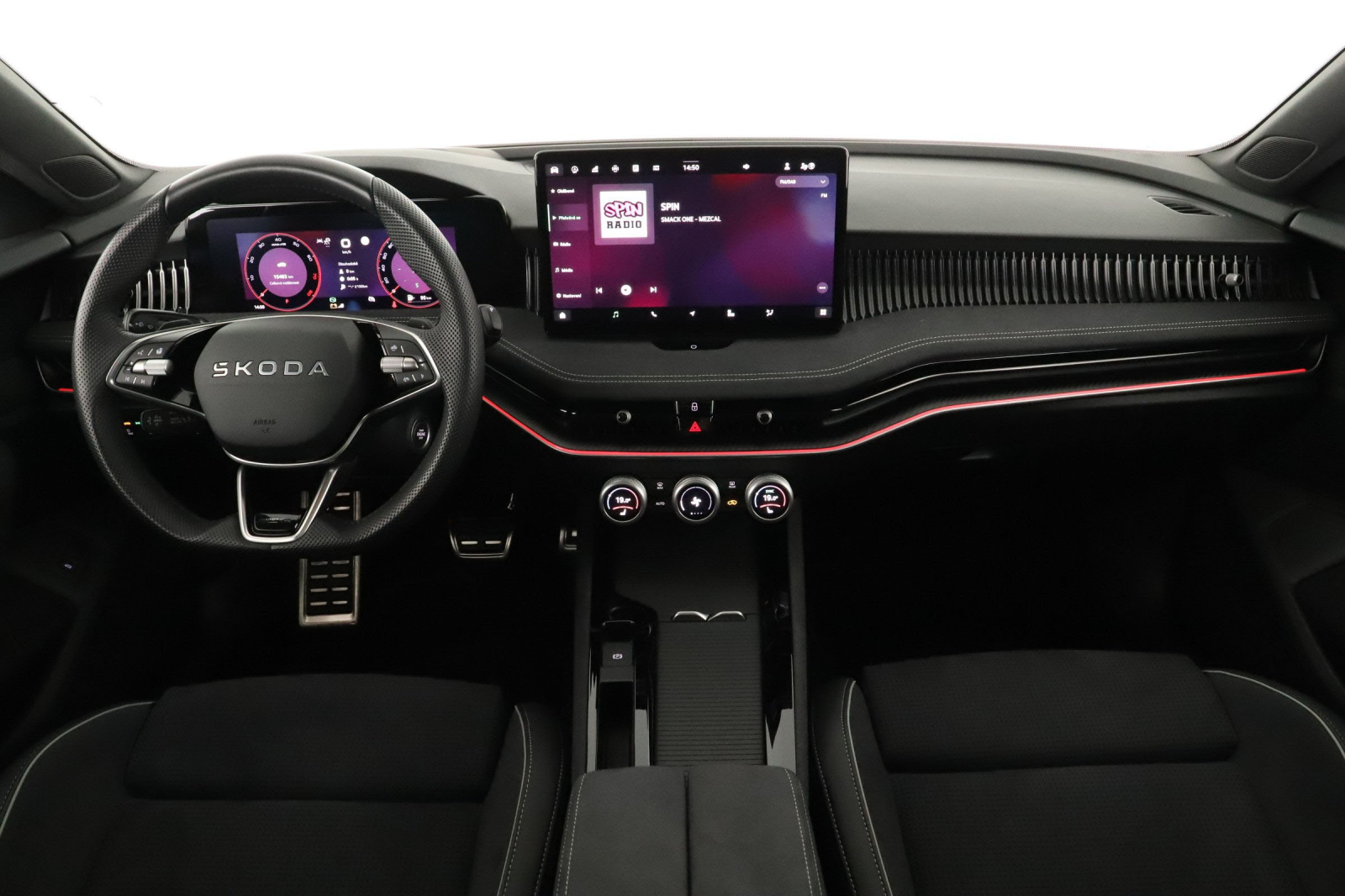 Škoda Superb - 2025