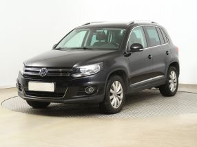 Volkswagen Tiguan - 2012
