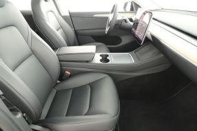 Tesla Model Y - 2022