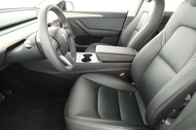 Tesla Model Y - 2022
