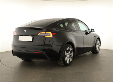 Tesla Model Y - 2022