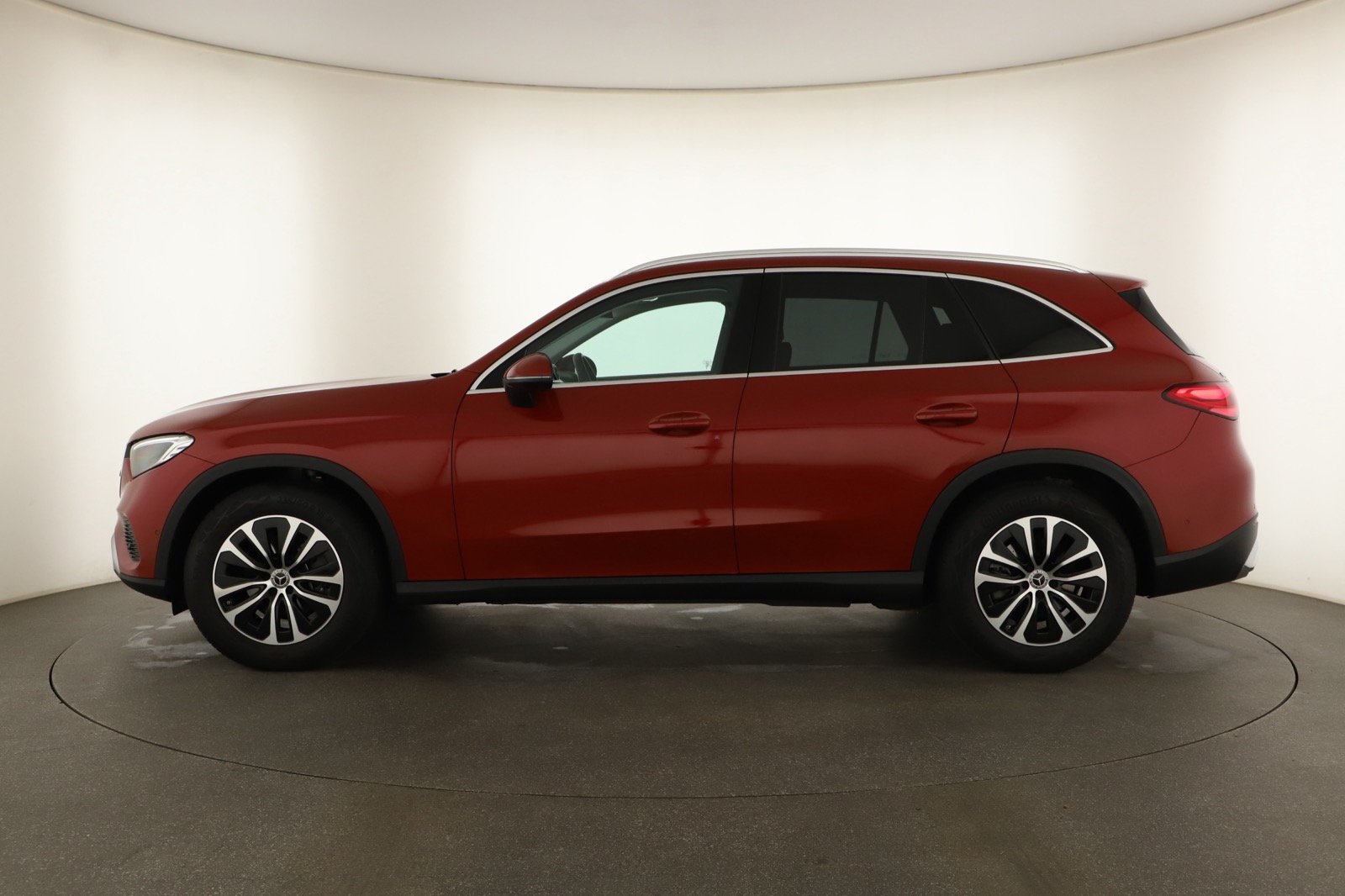 Mercedes-Benz GLC - 2025
