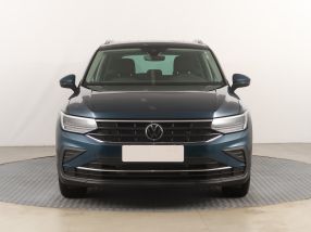 Volkswagen Tiguan - 2021