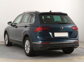 Volkswagen Tiguan - 2021