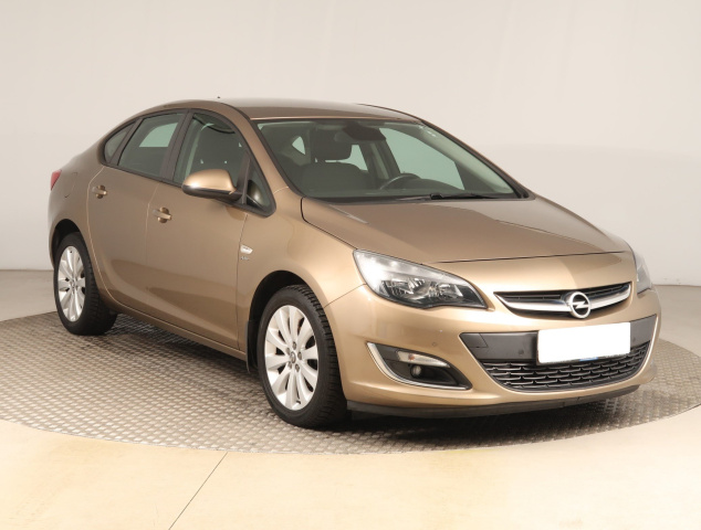 Opel Astra 2013