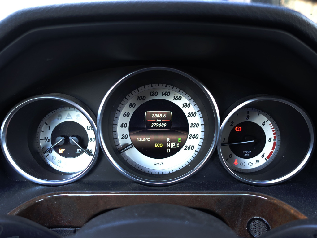 Mercedes-Benz E