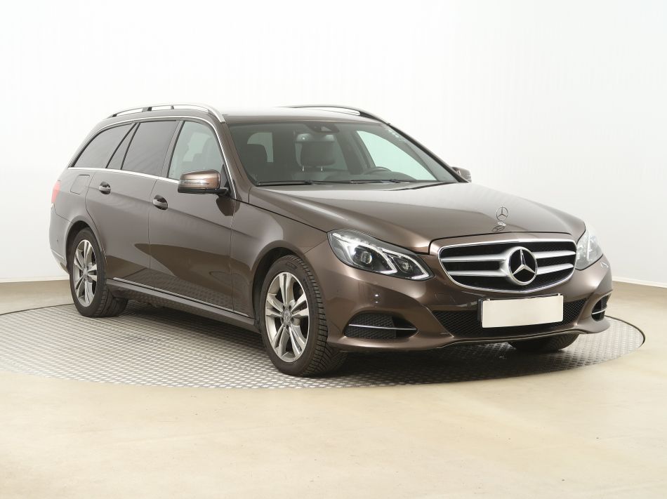 Mercedes-Benz E - 2013