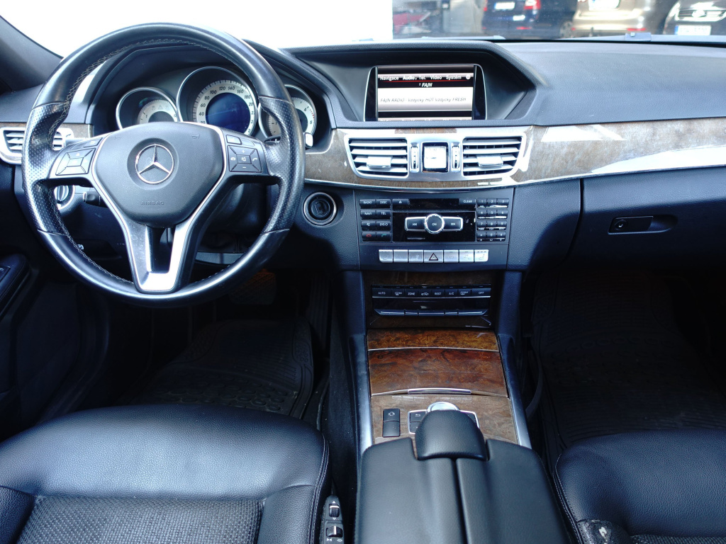 Mercedes-Benz E