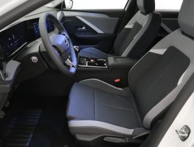 Opel Astra - 2025