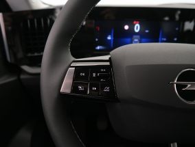 Opel Astra - 2025