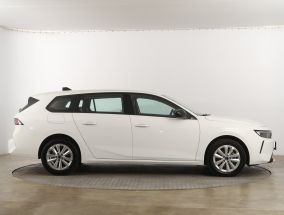 Opel Astra - 2025