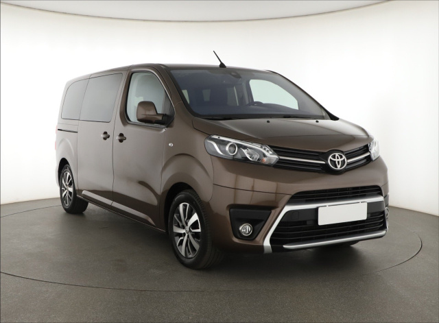 Toyota Proace Verso 2024