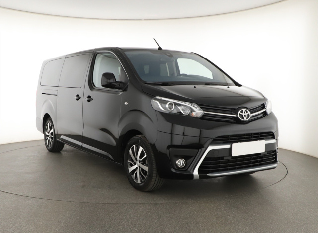 Toyota Proace Verso 2024
