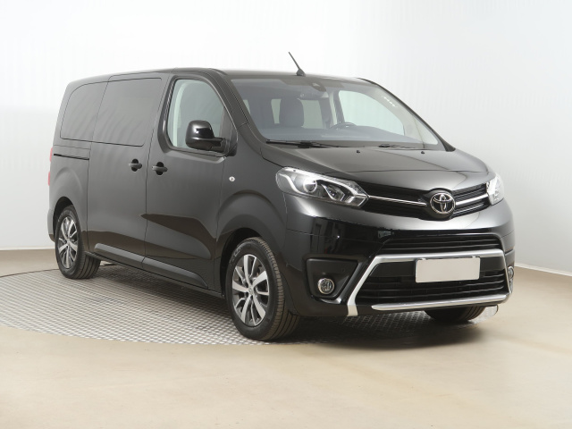 Toyota Proace Verso 2024