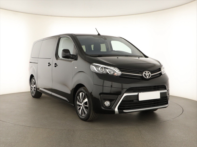 Toyota Proace Verso 2024