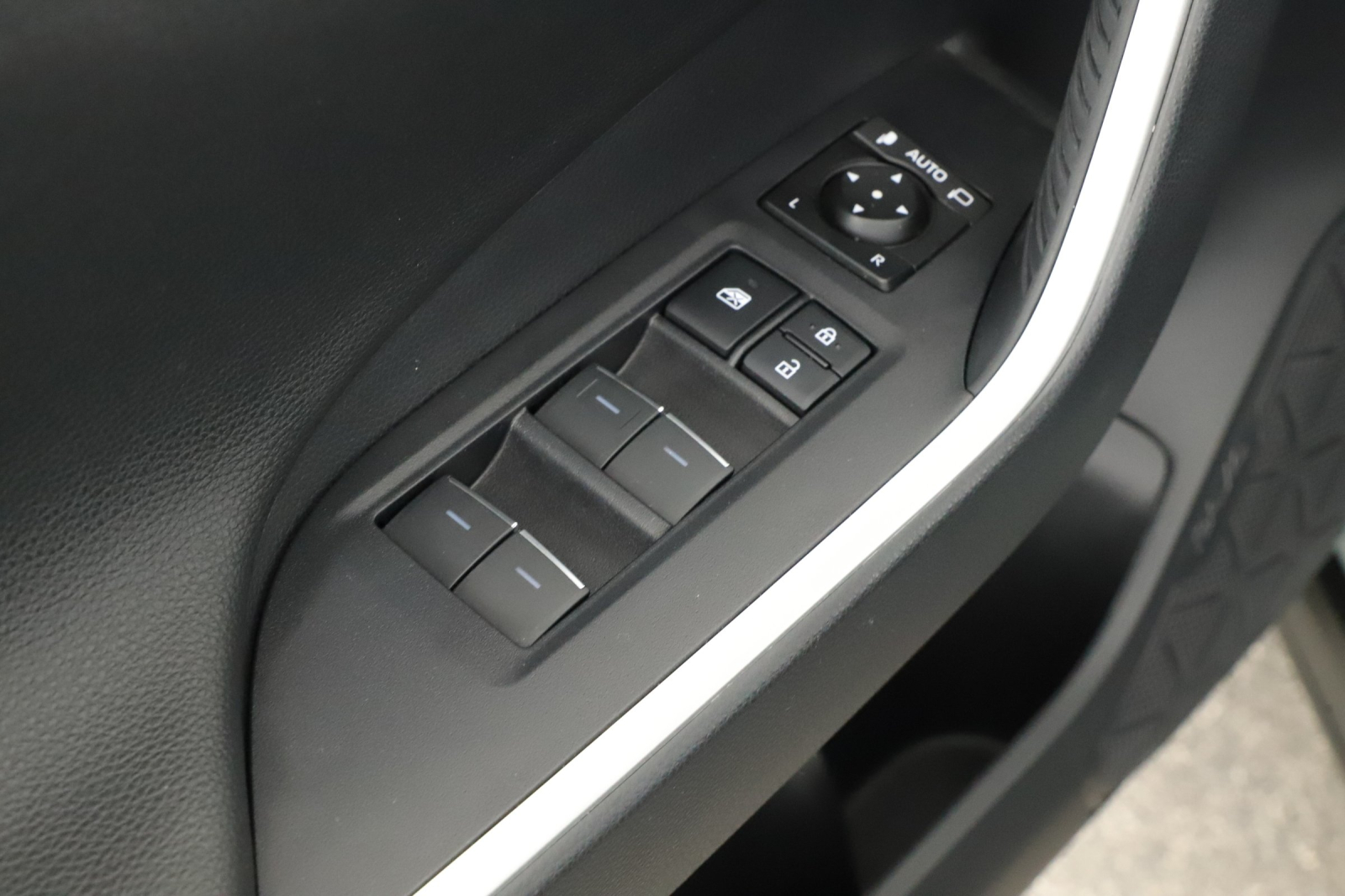 Toyota RAV 4 - 2024
