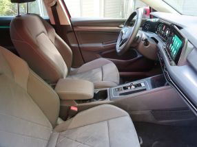 Volkswagen Golf - 2021