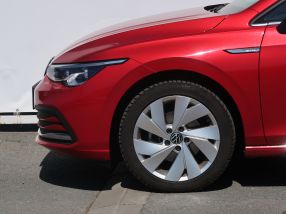 Volkswagen Golf - 2021