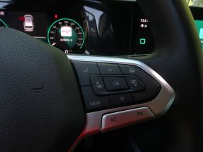 Volkswagen Golf - 2021