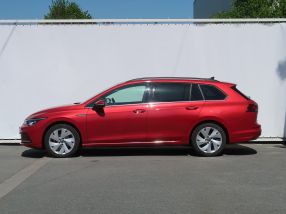 Volkswagen Golf - 2021