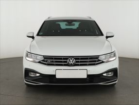 Volkswagen Passat - 2021