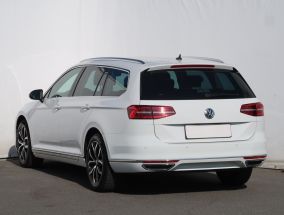 Volkswagen Passat - 2015