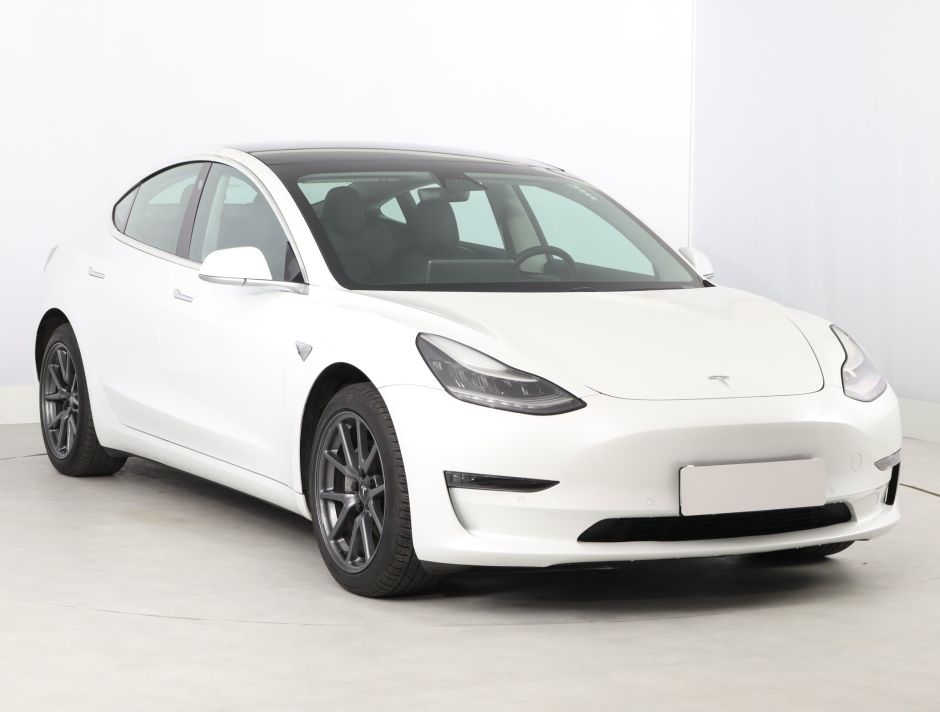 Tesla Model 3 - 2019
