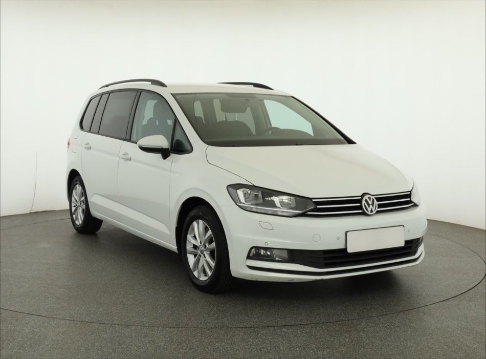 Volkswagen Touran - 2016
