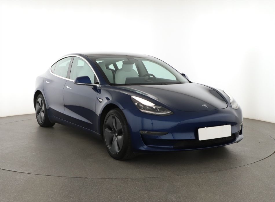 Tesla Model 3 - 2019