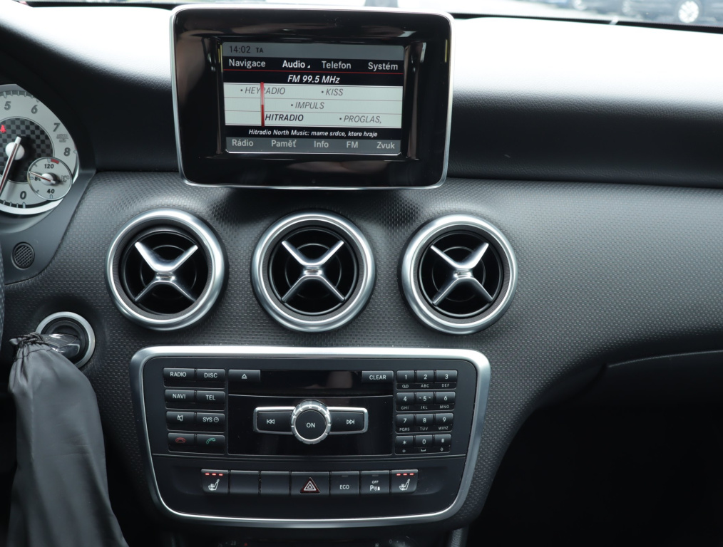 Mercedes-Benz A