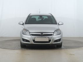 Opel Astra - 2010