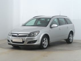 Opel Astra - 2010