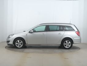 Opel Astra - 2010