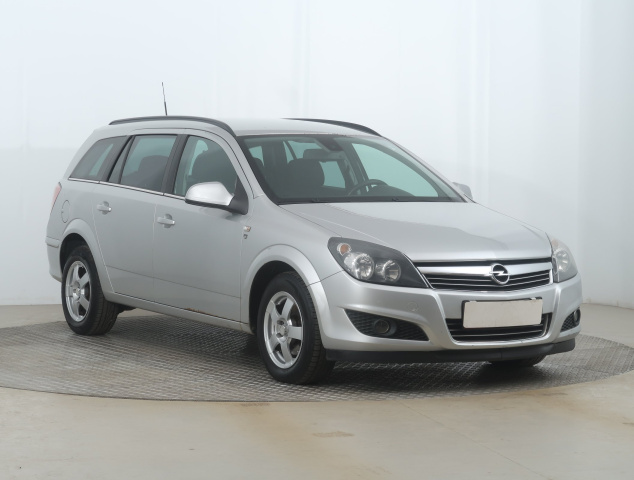 Opel Astra, 2010