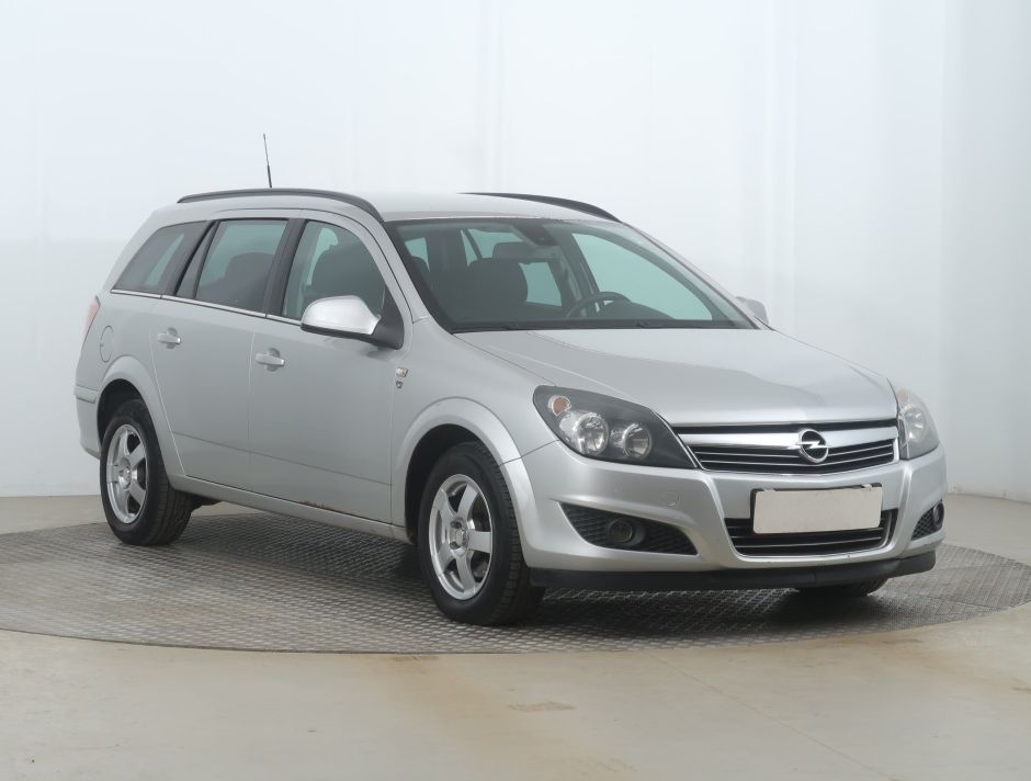 Opel Astra - 2010