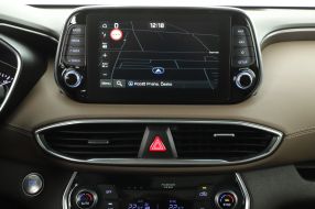 Hyundai Santa Fe - 2020