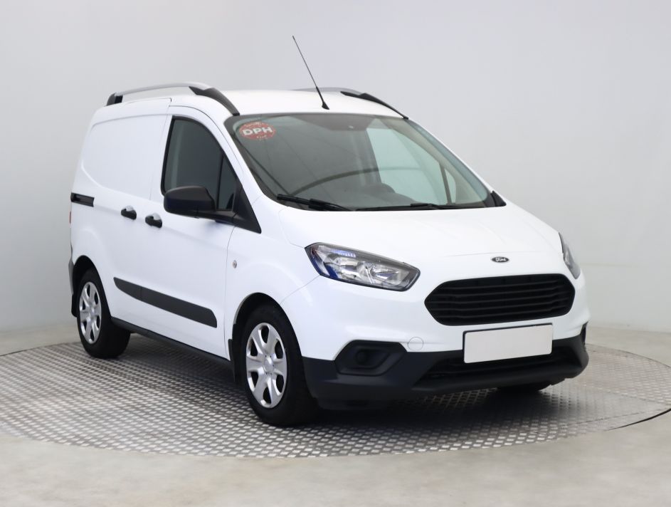 Ford Transit Courier - 2024