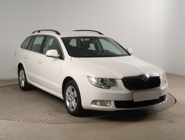 Škoda Superb 2011
