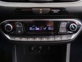 Hyundai i30 - 2023