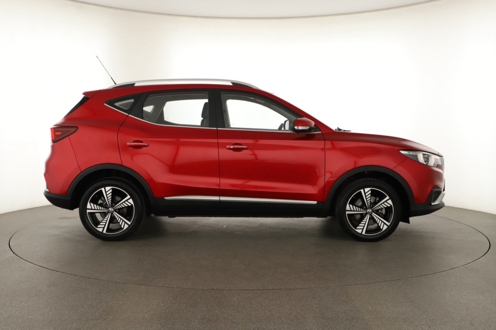 MG ZS SUV