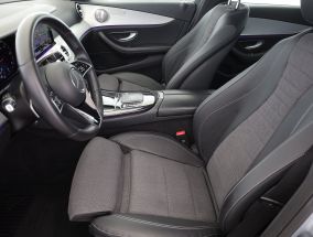 Mercedes-Benz E - 2021