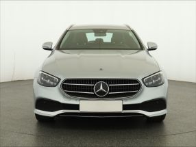 Mercedes-Benz E - 2021